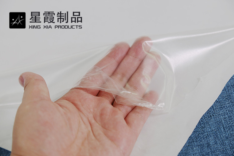TPU耐高溫?zé)崛勰z膜